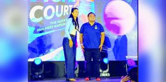 Filipina tennis star Alexandra Eala interacts with supporters during a meet-and-greet event at a mall in Makati City on Wednesday night. CONTRIBUTED PHOTO