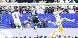 Lautaro Martinez heads home the dramatic stoppage-time winner off Lionel Messi's cross as Argentina rallies past England, 2-1, to advance to the FIFA World Cup final against Spain. AP