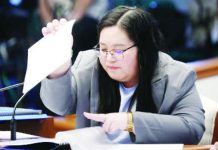 COA witness: Confidential funds not part of VP official mandates State auditor Xylene Mae Del Campo of the Commission on Audit pores through the acknowledgment receipts submitted by the Office of the Vice President as she testifies before the Senate impeachment court on the office’s confidential fund expenditures.