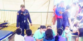 CDRRMO and health personnel assisted Grade 5 students who reportedly suffered symptoms of poisoning after eating “kasla” or “tuba-tuba” seeds in Barangay Tiglawigan, Cadiz City, Negros Occidental, on Wednesday afternoon. Seventeen students were brought to a health facility for medical attention. CADIZ CDRRMO PHOTO