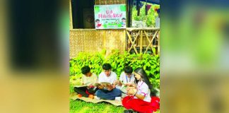 The Capiz Provincial Library’s outdoor reading space at the Capiz Provincial Park in Barangay Tiza, Roxas City, provides children, students, and other members of the community with free access to books in a natural setting. CAPIZ PROV’L LIBRARY AND BOOK NOOK