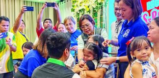 A total of 150 Capiznon children aged 6 to 59 months received the measles-rubella vaccine during the regional launch of the Measles-Rubella Supplemental Immunization Activity at the Circulo Convention Center in Pueblo de Panay, Roxas City, on August 6. The vaccination campaign will run from August 10 to 28 across Western Visayas. PIA-CAPIZ PHOTO