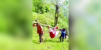 A physically incapacitated UPLIFT beneficiary was carried by relatives using a bamboo pole and blankets to a payout venue in Barangay Bi-ao, Binalbagan, Negros Occidental, as shown in a viral video. The DSWD-NIR clarified that beneficiaries who are unable to travel may have a qualified family member claim the assistance on their behalf. SCREENGRAB FROM MARVIE FABURADA FB