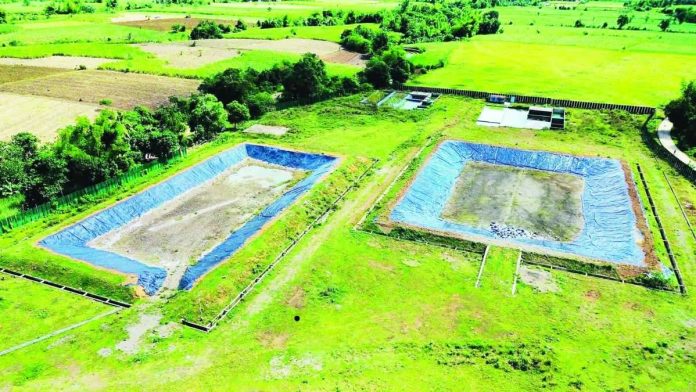The La Castellana Clustered Waste Management Facility in Barangay Manghanoy, Negros Occidental, will serve as the common sanitary landfill for La Castellana and the municipalities of Pulupandan, Valladolid, Pontevedra, Moises Padilla, Isabela, San Enrique, Hinigaran, and Binalbagan under a newly signed inter-LGU agreement supported by the provincial government. BYAHE NI BALBON FB PHOTO