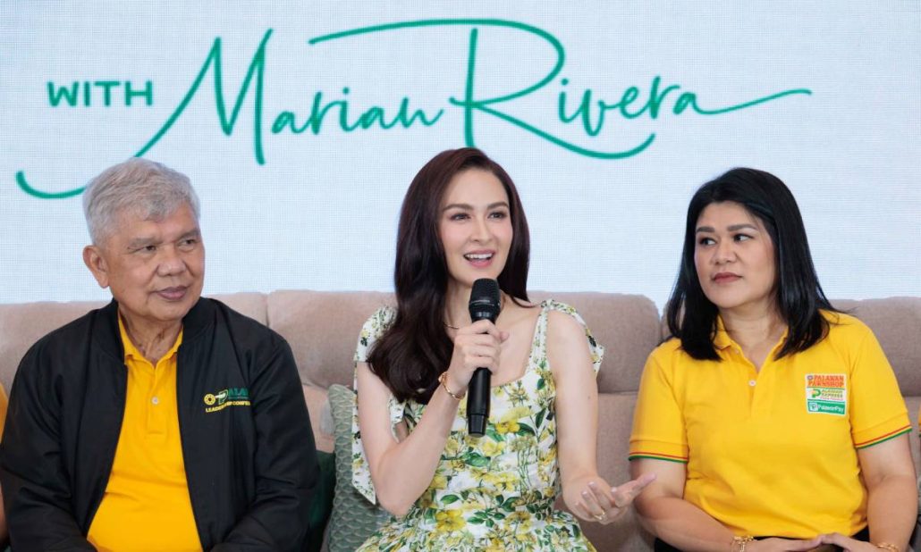 From Left: Bobby Castro, Chairman and Founder of the Palawan Group of Companies, Marian Rivera, Palawan Brand Ambassador, and Lilian-Castro Selda, Chief Financial Officer of the Palawan Group of Companies.