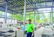 Nearly 50 Tangub vendors in Bacolod face relocation amid road clearing Barangay Tangub Captain Noli Villarosa confirms that vendors occupying public roads near the barangay hall will be relocated to a privately owned wet market in Purok Pag-asa. MERLINDA A. PEDROSA PHOTO