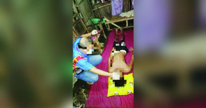 Valladolid student_compressed_superimposed Police and responding personnel attended to the body of a 17-year-old Grade 10 student found in a drainage canal in Barangay Lacaron, Valladolid, Negros Occidental, on August 19. Authorities initially recorded the incident as an alleged drowning but said the exact cause of death remains under investigation. BOMBO RADYO BACOLOD PHOTO