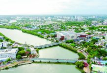 Iloilo City Gov’t expands low-cost housing to break cycle of poverty CITY OF PROGRESS. On August 25, Iloilo City marks its 89th Charter Day, celebrating nearly nine decades of development. Its thriving skyline and the iconic Iloilo River — one of the cleanest rivers in the country — stand as enduring symbols of a city moving forward toward “A Better Iloilo City for All.” PHOTO CREDIT: SHERWIN BALAJADIA BACHOCO