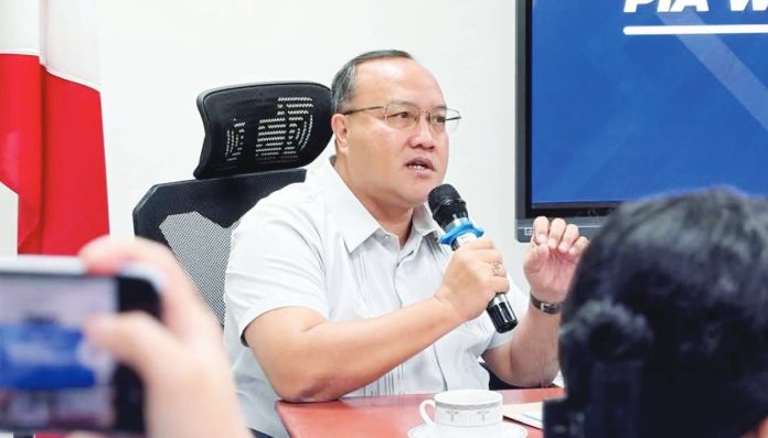 Land Transportation Office (LTO) Region 6 director Atty. Gaudioso Geduspan II highlights the crucial role of local government units in sustaining 24/7 highway monitoring against drag racing. “Kun itugyan sa LTO ang ina nga implementation ma-obra man namon but we cannot do it all the time kag we cannot sustain that. That’s why we need the help of LGUs,” he adds. LTO REGION 6 PHOTO