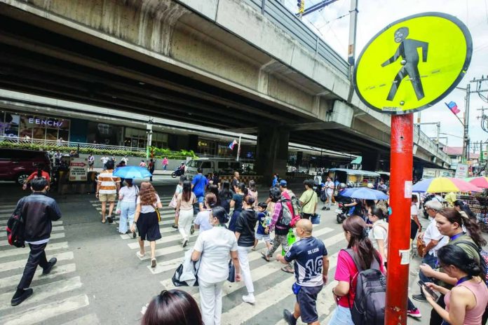 giving_compressed_resized The percentage of Filipinos who donated money in 2025 went up to 78 percent from 75 percent in 2024, according to the findings of the World Giving Report 2026 conducted by the Charities Aid Foundation. INQUIRER PHOTO/GRIG C. MONTEGRANDE