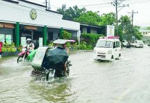 Rains disrupt classes for at least 112,758 learners; Over 10,500 residents affected; 72 homes damaged across WV Western Visayas is among the areas forecast to experience cloudy skies with scattered rains and thunderstorms due to the southwest monsoon. Moderate to occasionally heavy rainfall could trigger flash floods or landslides. This photo shows flash flooding near the plaza of La Paz district in Iloilo City. AJ PALCULLO/PN