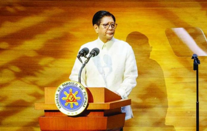 “Panahon na para tanggalin na natin ang system loss na pinapasa sa consumer... Hindi naman kasalanan ng consumer kung bakit nagkaroon ng system loss. Kaya hindi naman tama na kailangan sila pa ang pagbabayarin dito,” says President Ferdinand Marcos Jr. during his fifth State of the Nation Address on July 27, 2026. REUTERS