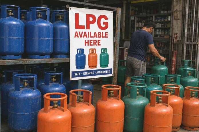 ime_illegal_refill_compressed_resized While no significant illegal liquefied petroleum gas (LPG) refilling problem has been detected in Iloilo Province, the Department of Energy sought the provincial government’s assistance in coordinating with the Philippine National Police, Bureau of Fire Protection and local government units. Local authorities will monitor their respective jurisdictions for illegal refilling establishments and the entry of equipment that could be used in the unauthorized transfer of LPG. PN PHOTO