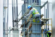 A construction project is seen in this photo as the government revises its 2027 infrastructure disbursement program to P1.34 trillion, about 20.8 percent lower than the initial P1.691-trillion allocation. The revised program represents 4 percent of the country’s projected gross domestic product. INQUIRER FILE PHOTO / MARIANNE BERMUDEZ