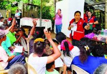 RIGHTS WITHIN REACH. Members of the Ati community in Bal-agon Sitio Gines, Barangay Badiang, Anilao, Iloilo actively participate in a Department of Social Welfare and Development-led community re-orientation on Indigenous Peoples’ and children’s rights, gender sensitivity and basic hygiene. The activity sought to equip Ati families with knowledge to better protect their rights, health and welfare. DSWD-6