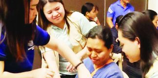 Health workers administer a measles-rubella vaccine to a young child as part of the Department of Health’s Supplemental Immunization Activity in Western Visayas. As of Aug. 17, 2026, 149,021 children in the region had been vaccinated. Health authorities urge parents to have eligible children immunized before the campaign ends on Aug. 28, 2026. DOH-WESTERN VISAYAS PHOTO