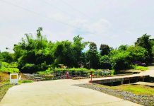 SAFER CROSSING. The newly improved P2.479-million box culvert in Barangay Mandu-awak, San Dionisio, Iloilo provides a safer and more reliable passage for residents traveling between Mandu-awak and the neighboring barangays of Talo-ato, Batuan and Amayong. CASH JACOMINA VIA DSWD-6