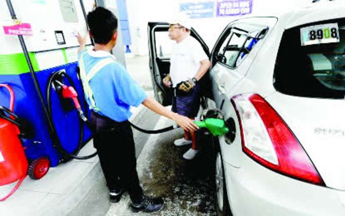 oil_price_hike_compressed_resized Domestic fuel prices are projected to rise next week due to waning optimism for a peace deal between the US and Iran. In a projection report released Friday, Aug. 14, 2026, Jetti Petroleum said it sees diesel prices increasing between P3.75 and P4.25 per liter and gasoline between P2.50 and P3 per liter. PNA FILE PHOTO