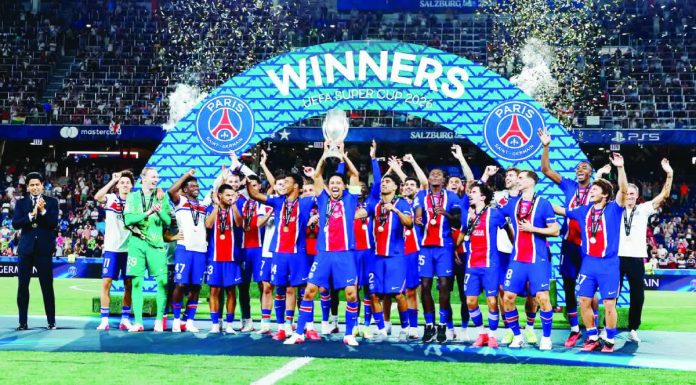 sports PSG_compressed Paris Saint-Germain players celebrate after successfully defending their UEFA Super Cup crown with a 2-1 victory over Aston Villa in Salzburg, Austria. PHOTO COURTESY OF PSG
