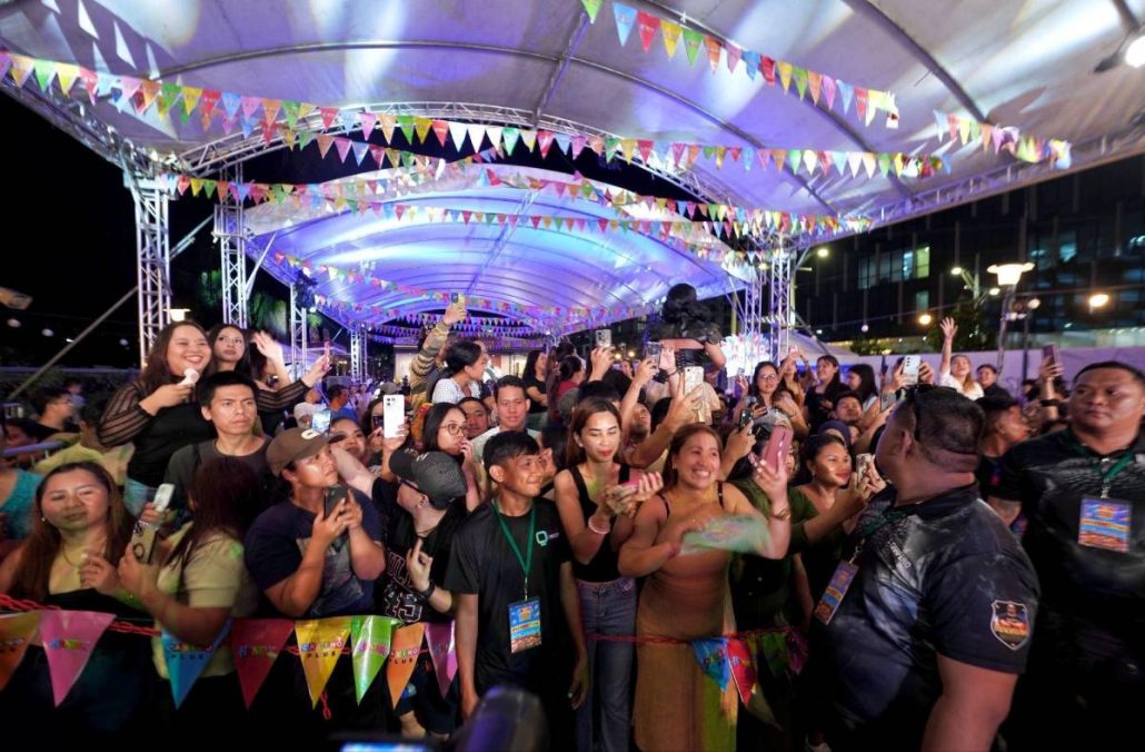 For many attendees, the event served as a major highlight of their Kadayawan celebration. Nearly 2,000 individuals were present at Davao Whisky Park on Aug. 14, 2026.