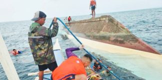 Philippine Coast Guard personnel led the September 6 rescue of eight people after the MBCA San Agustin IV capsized off the waters of Semirara Island in Caluya, Antique. One person died in the incident. PCG-SEMIRARA STATION PHOTO