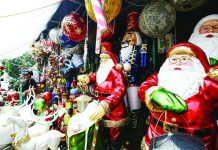 Santa Claus in different sizes and designs dominate a stall at Dapitan Arcade in Quezon City. The Department of Economy, Planning, and Development said that while micro, small and medium enterprises currently account for almost 99 percent of businesses in ASEAN and provide 85 percent of employment, many still struggle to access finance, markets, skills, connectivity, and digital technologies. PNA PHOTO BY JOAN BONDOC