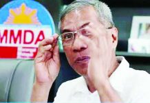 Torre faces ouster call over EDSA busway row Manila Development Authority general manager Nicolas Torre III has voluntarily surrendered his vehicle captured on video traveling along the restricted EDSA Busway. The Land Transportation Office is now investigating the circumstances surrounding the vehicle’s use of the busway. Authorities have yet to establish whether the MMDA general manager was aboard at the time.