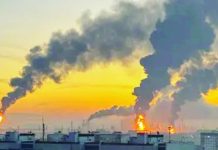Largest attack on Moscow sees Ukraine fire hundreds of drones A Moscow oil refinery is on fire after Ukrainian drone attack. Ukraine has fired its largest drone attack on Russia, hitting the main oil refinery and a residential building. BBC