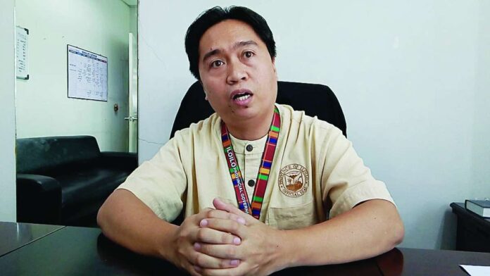 ime_calamity_copy_compressed_resized Iloilo-wide, the red-striped soft scale insect has already damaged 10,434 hectares of sugarcane plantations, affecting 9,460 farmers, says Geron Magbanua, acting head of the Iloilo Provincial Agriculture Office.