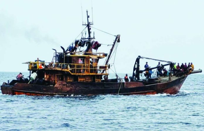 ime_hulbot_copy_compressed_resized A fishing vessel allegedly engaged in illegal Danish seine fishing, locally known as “hulbot-hulbot”, was intercepted by authorities during a seaborne patrol off Barangay Asluman in Carles, Iloilo. The boat captain and two crewmen were apprehended after the vessel allegedly attempted to flee, while 20 other crew members were later released. ILOILO PROVINCIAL BANTAY DAGAT TASK FORCE VIA PROVINCIAL ADMINISTRATOR RAUL BANIAS