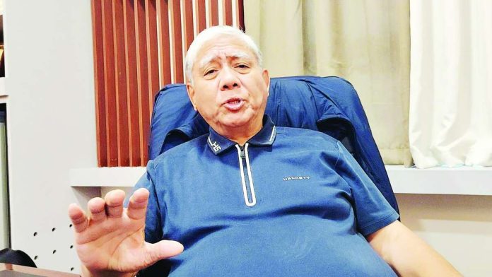 neljoy_Comelec_COC_copy_compressed_resized “Ideally, the President should sign the postponement law before the filing of certificates of candidacy,” says Atty. Dennis Ausan, Commission on Elections - Western Visayas director.