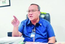 Fake plates face P5K fine, impounding Oct. 1; LTO-6 gives motorists final September grace period FINAL WARNING. Land Transportation Office – Region 6 firector Atty. Gaudioso P. Geduspan II reminds motorists across Western Visayas to secure genuine license plates or proper authorization for improvised plates before strict enforcement begins on Oct. 1, 2026. Motorists caught using fake or unauthorized plates face a P5,000 fine and immediate vehicle impoundment. LTO is using the rest of September for an intensive information drive to give vehicle owners time to comply. NELJOY N. GALIGAO/PN