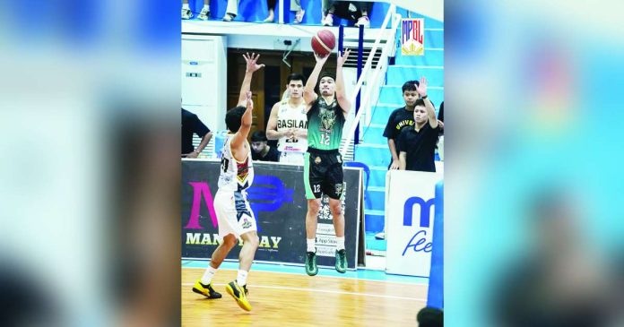 sports Negros copy_compressed_superimposed Flever Dignadice of Negros Hacienderos pulls up for a three-pointer during their 85-84 comeback victory over Imus Yangkee in the SportsPlus MPBL 2026 Season. MPBL