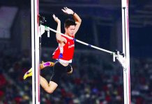 Back-to-back Asiad gold for EJ Ernest John Obiena clears 5.91 meters to clinch his second consecutive Asian Games gold in the men's pole vault. POC MEDIA POOL
