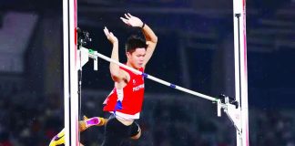 Ernest John Obiena clears 5.91 meters to clinch his second consecutive Asian Games gold in the men's pole vault. POC MEDIA POOL