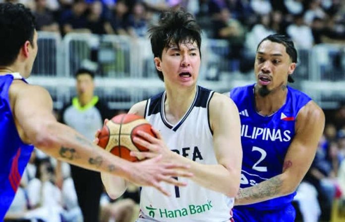 sports_Gilas_compressed_resized Gilas Pilipinas’ Sedrick Barefield defends South Korea’s Lee Hyun-joong during their friendly game on Sunday. NAVER SPORTS