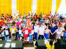 Bacolod enforces ‘no permit, no vending’ policy for Undas Flower and candle vendors receive their special permits and identification cards from the Bacolod City government on October 29 ahead of the Undas 2026 observance. The permits authorize them to operate in designated vending areas until November 2. BCCO-PIO PHOTO