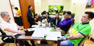 Capiz Gov. Fredenil H. Castro leads a high-level strategic planning session with DOH Western Visayas officials and provincial health officials on the proposed 100-bed Capiz General Hospital in Pontevedra. RMN ROXAS PHOTO 