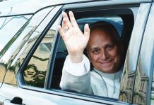Pope discharged from hospital days after lung cancer surgery Pope Leo XIV waves from the window of a car as he leaves Rome’s Gemelli University Hospital. The Pope was diagnosed with lung cancer after the surgery at the hospital Tuesday last week, which the Vatican said had been "successful" and proceeded without complications. REUTERS