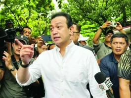 Trillanes links P319-M China funds to Sara husband’s firm Former senator Antonio Trillanes IV claims a banana chips company owned by Vice President Sara Duterte-Carpio’s husband received P319 million from the Chinese government and China-based corporations. “Ito ang paraan ng China na pagsuporta sa mag-asawang Duterte. Dapat kikilabutan po tayo rito, kasi vice president po siya, may national security implications, bawal po ‘yan,” he says. FILE PHOTO BY TETCH TORRES