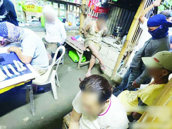 estancia_drug_suspects_compressed_resized Around 250 grams of alleged shabu approximately valued at P1.7 million were recovered from four suspects in a buy-bust operation in Barangay Poblacion Zone 1, Estancia, Iloilo on October 20, 2026. IPPO PHOTO