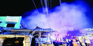 The fire at the Estancia, Iloilo public market spread rapidly because most of the structures were built with mixed construction materials, making them particularly vulnerable to the flames. Firefighters from Estancia, Balasan, Batad, Carles, San Dionisio, Sara, Concepcion, Ajuy and Lemery joined forces to contain the blaze.