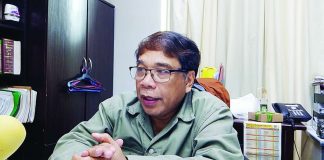 According to Iloilo Provincial Legal Officer Atty. Dennis Ventilacion, Gov. Arthur Defensor Jr. is creating a three-member committee tasked with determining whether sufficient grounds exist to pursue administrative charges against the provincial capitol’s Public Information and Community Affairs Office chief over social media posts critical of the Iloilo City Government.