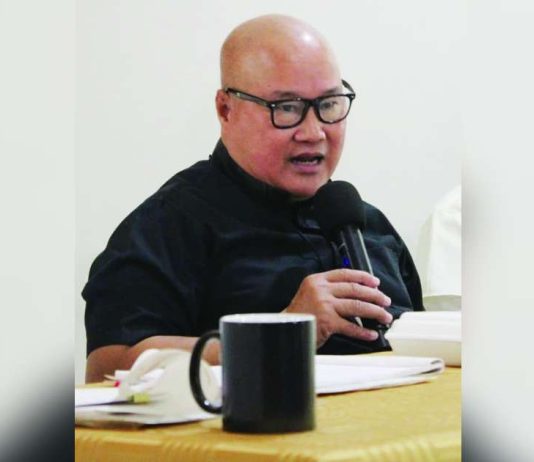 4.2 MILLION WV VOTERS CAUGHT IN BSKE DELAY; Church backs SC challenge to restore Nov. 2 polls Monsignor Meliton Oso, director of the Jaro Archdiocesan Social Action Center, says repeated barangay election postponements deprive citizens of their right to choose their grassroots leaders. ALLEN ANIMAS/PN