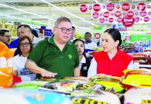 Agriculture Secretary Francisco P. Tiu Laurel Jr. and Trade Secretary Ma. Cristina A. Roque lead the Special Joint Market Monitoring at a supermarket in Cubao, Quezon City. The Department of Trade and Industry says there are no requests for price hikes yet from manufacturers and no indication of price increases due to El Niño. DEPARTMENT OF AGRICULTURE PHOTO