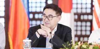 DOF chief eyes cut in OFW remittance transfer costs to 2% “Our OFWs work hard for every peso they send home. We want to help them by lowering transfer fees and ensuring fair, transparent exchange rates, so more of their earnings reach their families,” says Finance Secretary Frederick Go. GMA NEWS ONLINE PHOTO