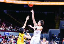 Pre erupts for 30; UP survives UST in 2OT, seizes UAAP lead University of the Philippines Fighting Maroons’ Veejay Pre scores on a one-hander against the defense of University of Santo Tomas Growling Tigers’ Charles Esteban during their UAAP Season 89 men’s basketball encounter. UAAP